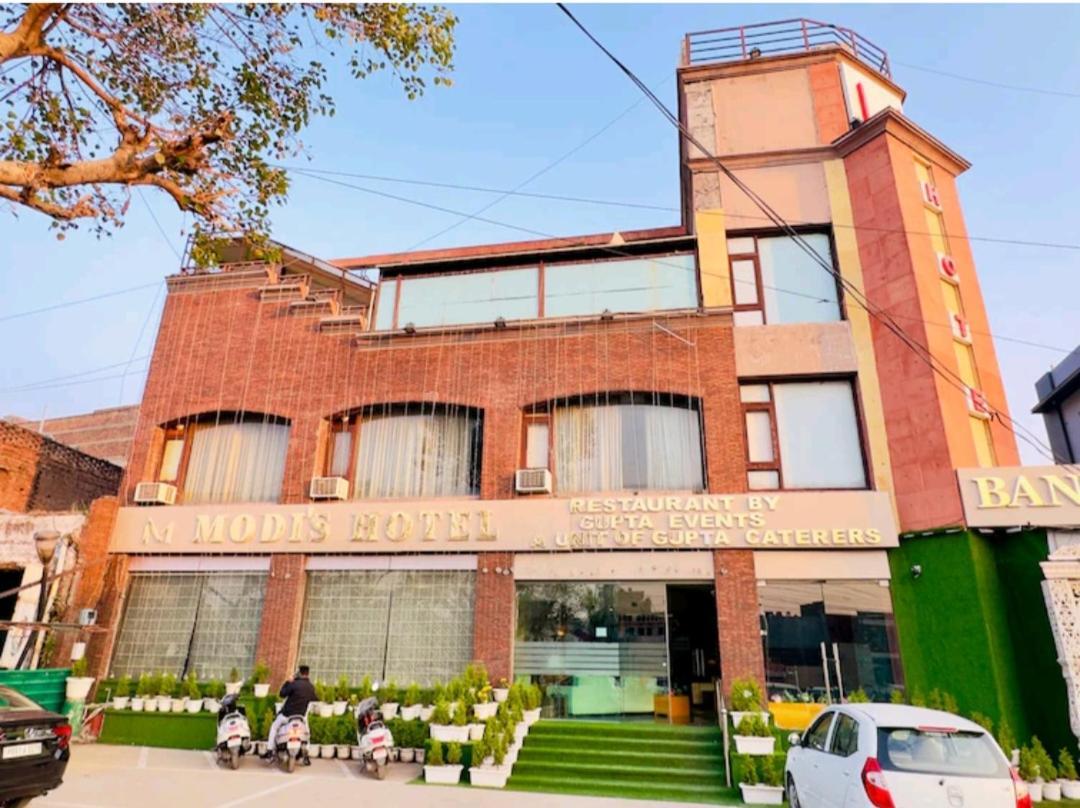 Modi Hotel & Resorts Pinjaur ภายนอก รูปภาพ